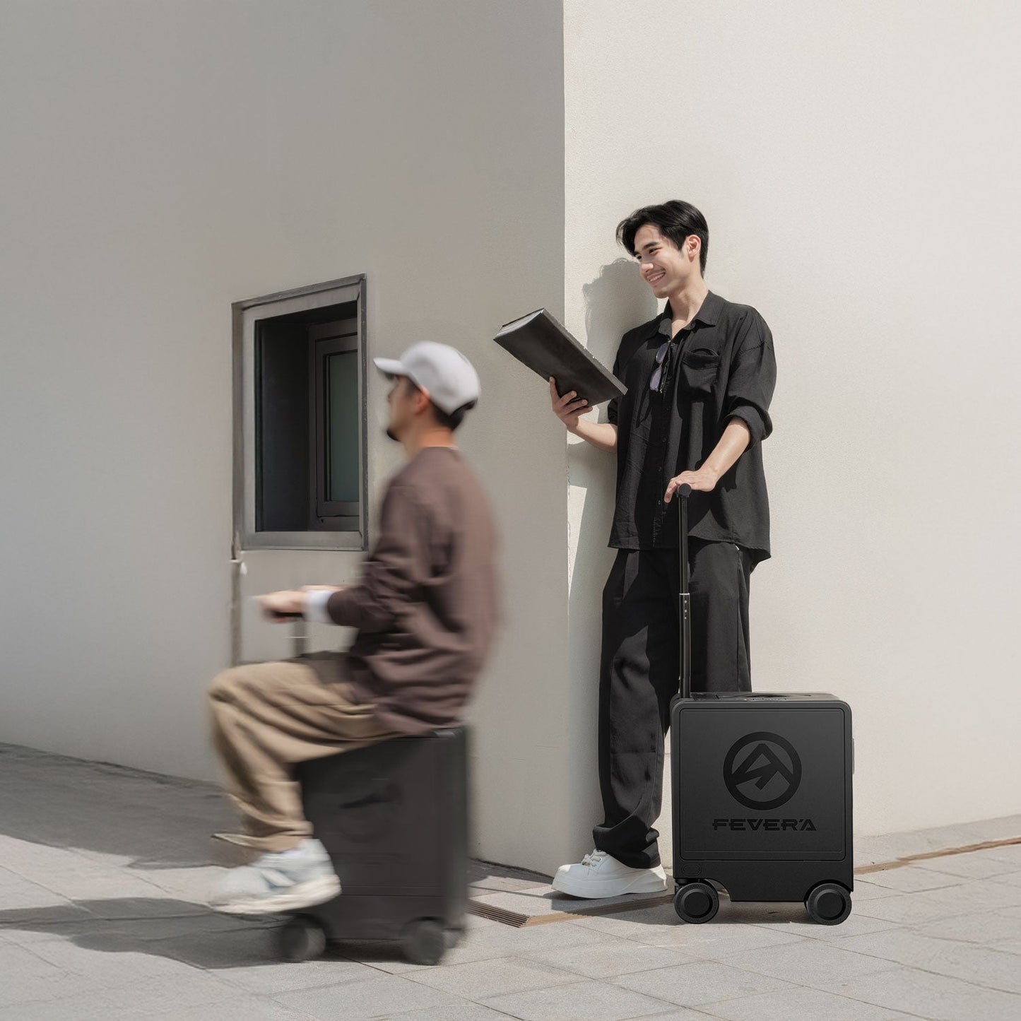 Shimaenaga & Co. 電動スーツケース