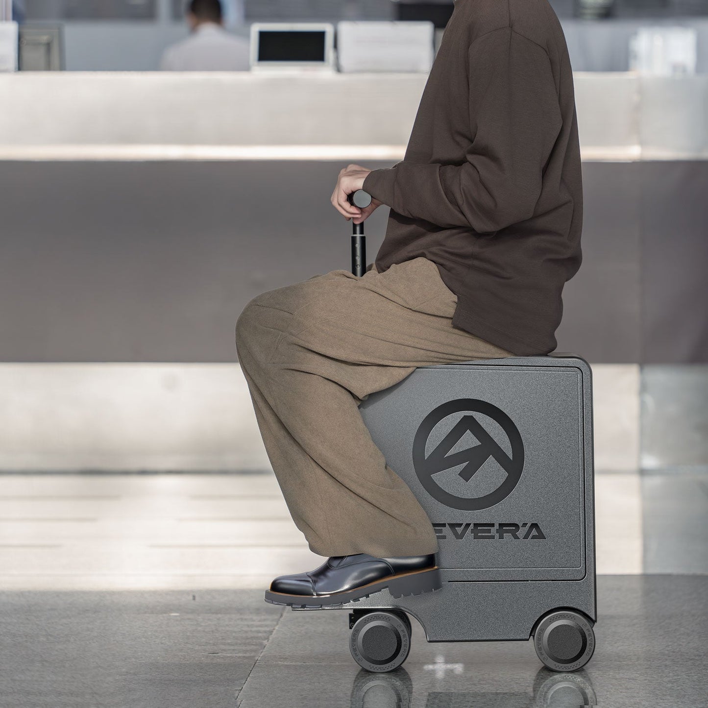 Shimaenaga & Co. 電動スーツケース